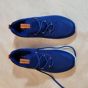 DSG shoes sneakers size 6.5